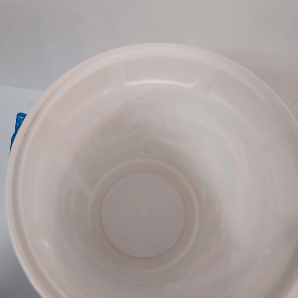 Disney Walt Disney World Mickey and Gang Popcorn Bucket with Lid - Picture 9 of 10